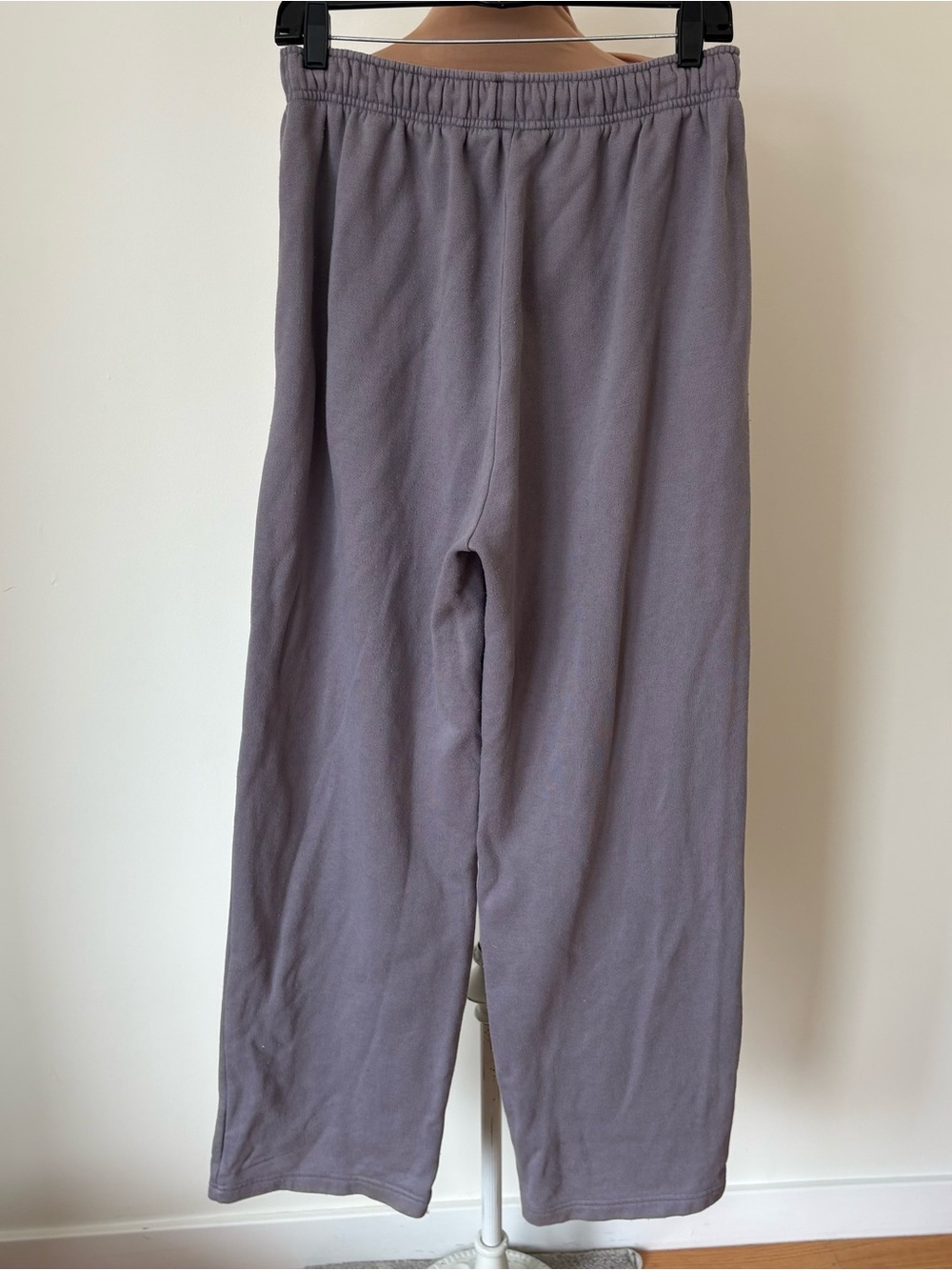 Alo Yoga Accolade Straight Leg Raisinette Gray Fleece Lined Unisex Sweatpants M - Picture 7 of 8